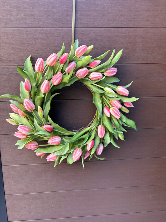 Realistic Artificial Pink Tulip Wreath – 23 Inches – Country Spring Decoration