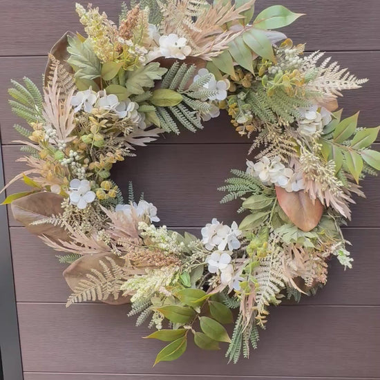 Vidéo de la couronne d’automne beige, blanche et verte